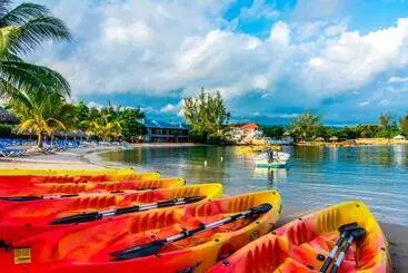 فندق Jewel Paradise Cove Adult Beach Resort & Spa