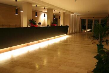 בית מלון כפרי Th Costa Rei   Free Beach Resort