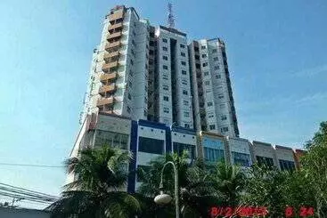 Szálloda The Gloria Suites Jakarta