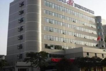 Hotel Jinjiang Inn Danjiangkou Station Road