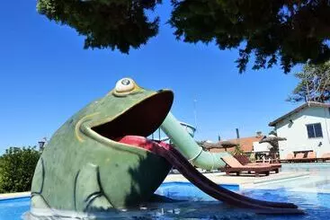 アパートホテル El Descubrimiento Resort Club