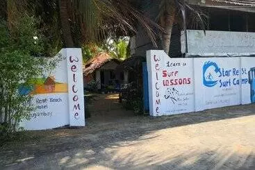 Star Hotel Arugambay