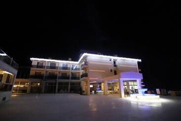 ホテル Yalim Garden Park