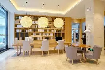 Ji Hotel Yantai Binhai Square