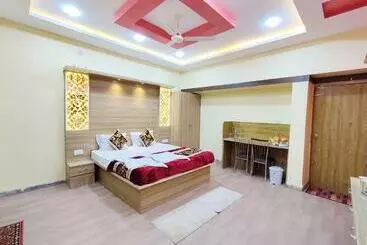 Hotel Family Inn Foreign Guest Only