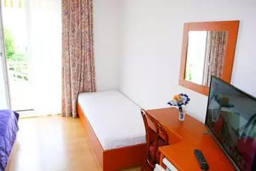 ホテル Apartments And Rooms With Parking Space Mlini, Dubrovnik   8835