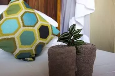 בית מלון כפרי Namushasha River Camping2go