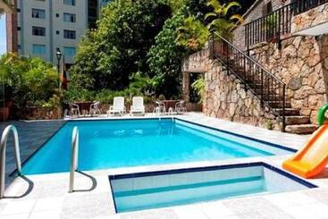 ホテル Stein Colonial