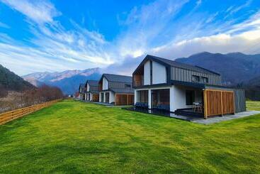 Resort Complex Lunlo Village