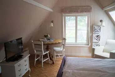 Aamiaismajoitus (B&B) Bij De Buren