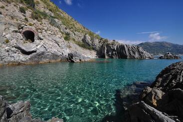 Pension Askia Rooms & Breakfast