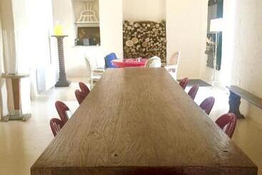 Pensjonat Castle Xviii Near Sea