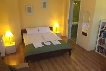 Otel Club Apartments & Rooms