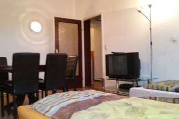 Ferienapartments Randhartingergasse 12