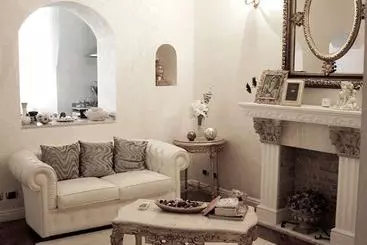 Hôtel (catégorie 1/2 *) Piazza di Spagna Suites