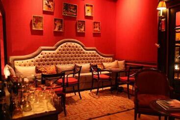 هتل Casa Del Poeta