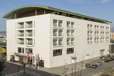 هتل Ramada By Wyndham Podgorica