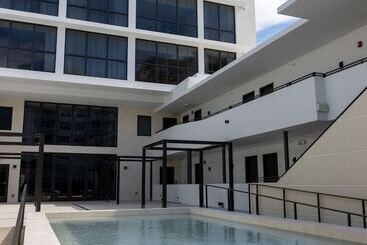 בית מלון כפרי Uma House by Yurbban South Beach