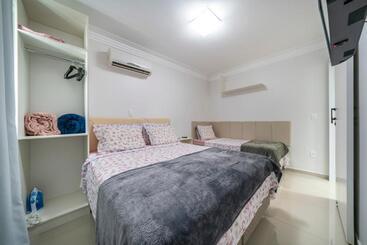 酒店 Bombinhas Summer Beach