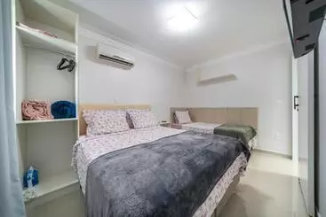 Отель Bombinhas Summer Beach