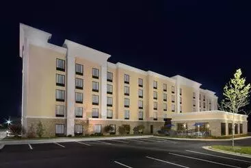Отель Hampton Inn & Suites Lynchburg