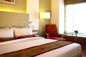 Residence Residency Sarovar Portico