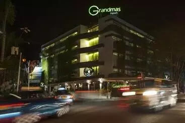 Grandmas Plus Hotel Legian