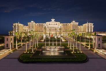 בית מלון כפרי Hilton Haikou Meilan