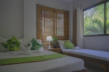 호텔 The Palms Resort & Bar