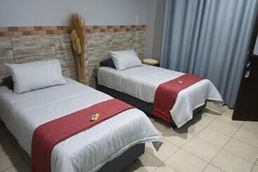 פנסיון Big D Accommodation & Guesthouse