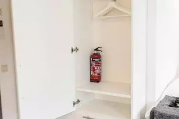 تختخواب و صبحانه Modern Canal House Loft   City Center