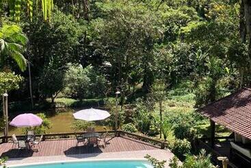 پانسیون Sítio Bagatelle Com Cachoeira E Piscina!