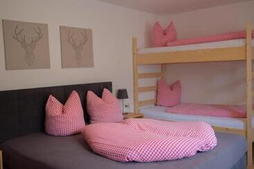 فندق صغير Waldhaus Talblick