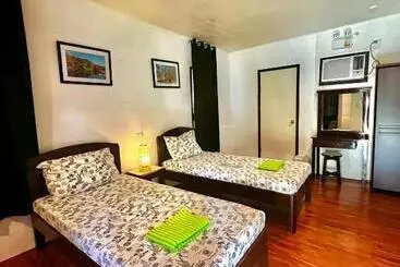 ユースホステル West Side Cabana