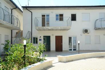 Aamiaismajoitus (B&B) Le Zagare