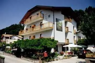 Отель Faedo Pineta