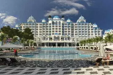 Rubi Platinum Spa Resort & Suites
