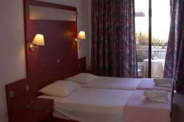 Hotel Yianna Studios