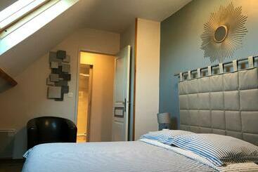 住宿加早餐  La Grille Dorée