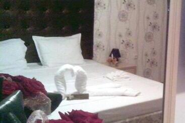 La Piazza Primorsko Rooms & Apartments