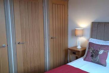 کلبه Trelawne Garden Annexe