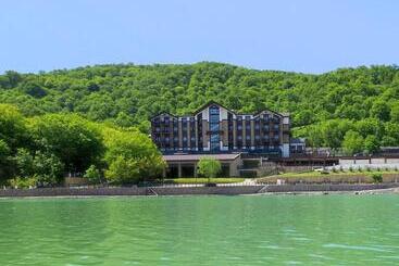 هتل Macara Lake Park