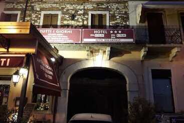 ホテル Due Colonne