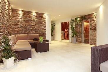 L Arrivée Hotel & Spa