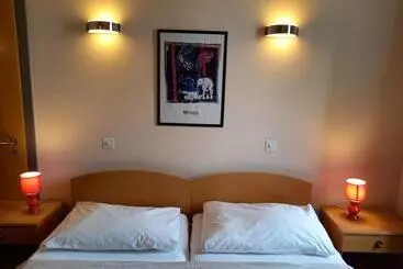 ホテル Auberge D Etoy