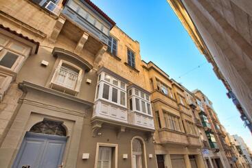 Pensió Chateau La Vallette   Grand Master S Suite