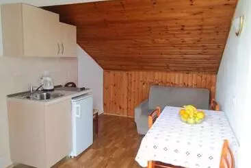 Hotelli Pansion Lovac