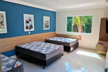 מלון דירות Marmeu Enseada Com Hidro Aquecida Privativa