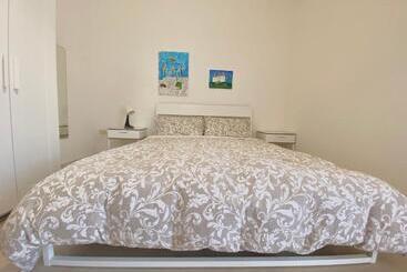 Pensionat Guest House Service   Express Airport Apartment