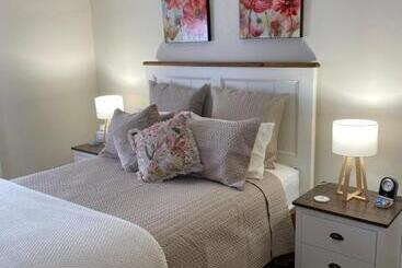 Bed and Breakfast Hideaway On Hume